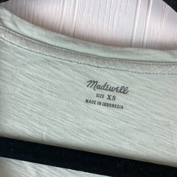 Madewell light green pocket tee size XS - Picture 2 of 4